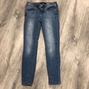 Blue no ripped jeans